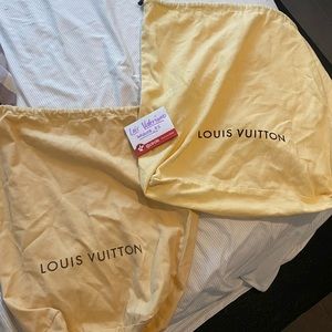Lv dust bag
